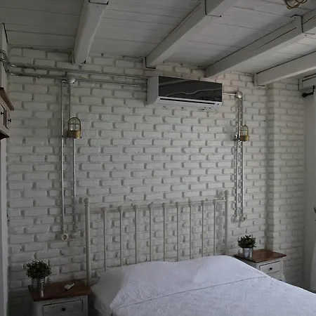 Δωμάτια σε οικογενειακή κατοικία Cesmeli *